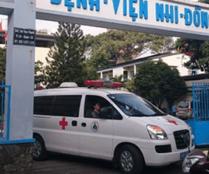 Tin mới nhất vụ bé trai chữa viêm phổi tử vong bất thường