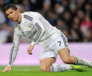 Ronaldo tức giận với Bale, Real Madrid hay với... chính mình?