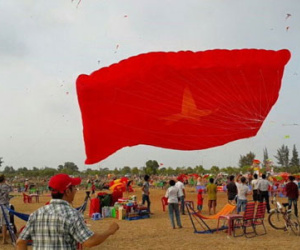 Công an vào cuộc vụ em bé bị diều cuốn tử vong