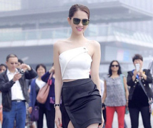 Ngọc Trinh làm vedette trong "Đêm hội chân dài 9"