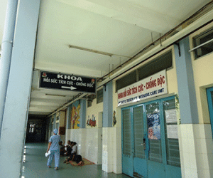 Vụ bé trai 2 tháng tuổi tử vong: Thuyên chuyển công tác 2 điều dưỡng
