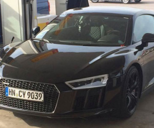 Audi R8 2015 “bằng xương, bằng thịt” xuống phố