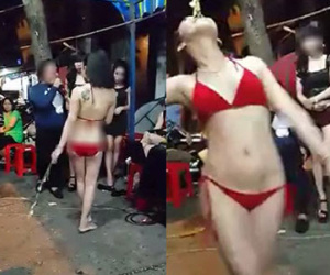 Mặc bikini khoe vùng kín trong đám tang ở miền Nam