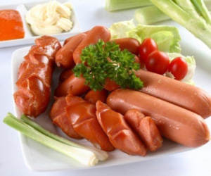 Những nguy hại từ xúc xích