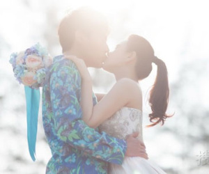 Ảnh cưới lãng mạn của Y Năng Tịnh và tình trẻ kém 10 tuổi