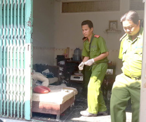 "Đại ca" ở Cần Thơ bị đàn em đập đầu khi phê hàng đá
