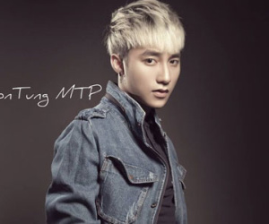 Sơn Tùng M-TP mang hit cũ lên sân khấu The Remix
