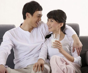 Đàn ông nào chả nói chán vợ khi đi tán gái