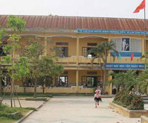 Đình chỉ công tác cô giáo đánh đồng nghiệp