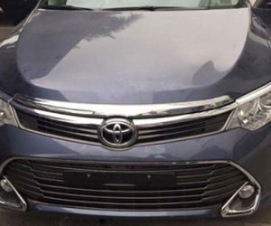 Toyota Camry 2015 sắp bán ở Việt Nam có thêm màu xanh ghi