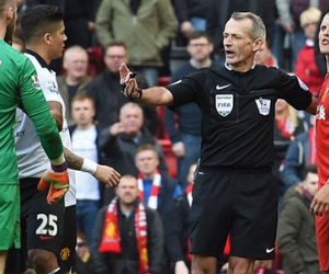 Chơi xấu De Gea, Skrtel đối diện án treo giò nặng
