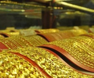 USD tăng mạnh, vàng "luẩn quẩn" quanh mốc 35,3 triệu đồng