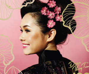 Đoàn Thúy Trang bật khóc vì thu âm album đầu tay