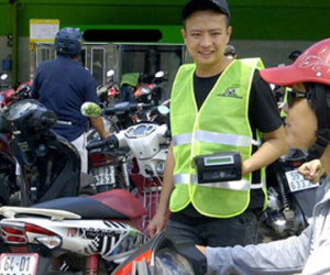 Nhân viên phục vụ Sài Gòn kiếm hơn chục triệu mỗi tháng