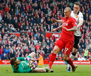 Phản ứng của Skrtel trước án treo giò