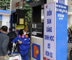 Xăng giữ nguyên, dầu giảm 800 - 900 đồng mỗi lít