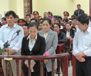 Bắt đầu xử sơ thẩm vụ tiêm nhầm vắc-xin làm 3 trẻ sơ sinh tử vong