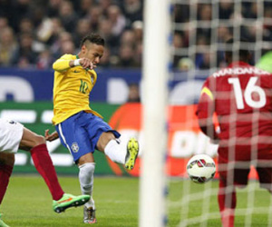 Pháp 1-3 Brazil: Vặt lông gà trống