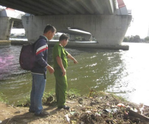 Phát hiện xác người trôi sông dưới cầu Bình Lợi