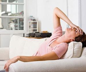Quá stress vì mẹ chồng hay khóc