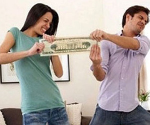 “Vợ là cái kho không đáy, dại gì mà nộp tiền”