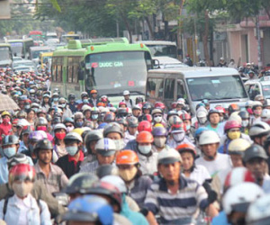 Ảnh: Hàng ngàn người Sài Gòn trễ giờ làm vì kẹt xe