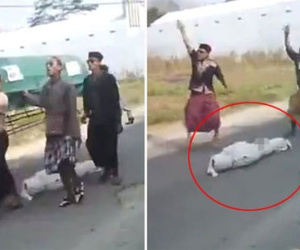 Clip: Thi thể rớt khỏi quan tài giữa đám tang
