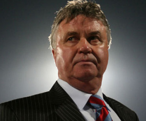 HLV Hiddink: "Tôi không sợ bị mất việc"