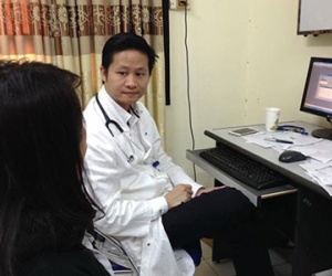 Nhập viện vì... làm đẹp!