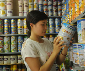 Ra “tối hậu thư” thì giá sữa vẫn “ở trên trời“