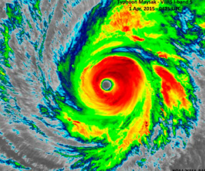 Siêu bão Maysak hướng về miền trung Philippines