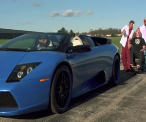 Clip: Nhổ răng bằng siêu xe Lamborghini