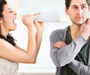 Những mẫu phụ nữ tự tay "đốt nhà"