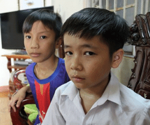 Cô giáo tự ý “xẻo tóc” hàng chục học sinh