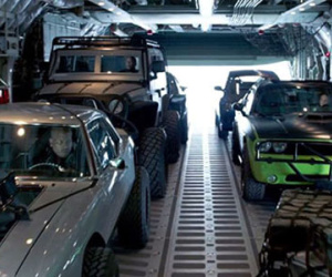 Giải mã cảnh xe nhảy dù từ máy bay trong "Fast & Furious 7"