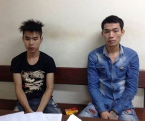 Hà Nội: 2 thanh niên tông gãy chân cảnh sát 141