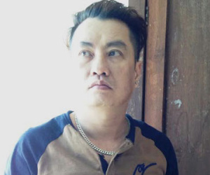 In danh thiếp môi giới mại dâm “trăm đô” giữa Sài Gòn