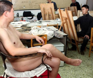 Nước mắt của người mẫu khỏa thân ở Trung Quốc