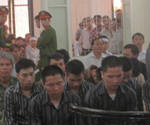 Thanh niên 20 tuổi tử vong sau trận huyết chiến