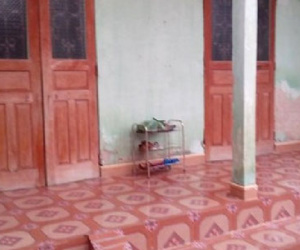 Hải Phòng: Đâm chồng tử vong, vợ bình thản bước lên xe cảnh sát