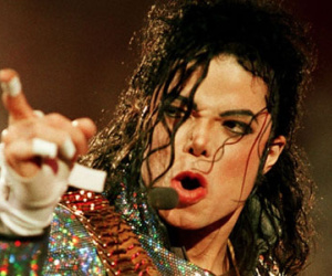 Michael Jackson bị tố chi 200 triệu USD che giấu tội ấu dâm