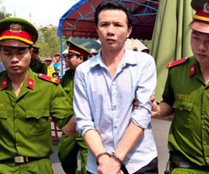 Người phụ nữ suýt bỏ mạng dưới tay chồng cũ