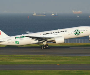 Hỏng động cơ, máy bay Boeing 777 Nhật Bản hạ cánh khẩn cấp