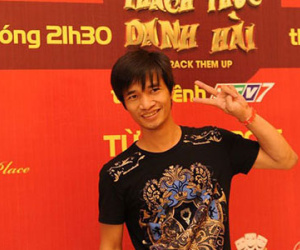 Lệ Rơi bất ngờ xuất hiện trong họp báo show hài mới