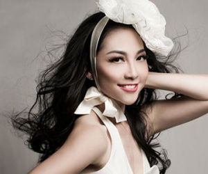 Linh Nga nhẹ nhàng bước qua khủng hoảng tình cảm