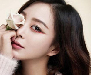 Vẫn yêu người đàn bà phụ bạc ấy
