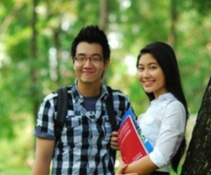 Cấm thầy cô yêu sinh viên để tránh "đổi tình lấy điểm"