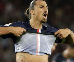 Ibra lĩnh án treo giò 4 trận vì thóa mạ nước Pháp