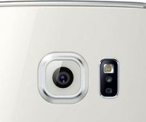 Samsung Galaxy S6 gặp lỗi luôn bật đèn flash LED