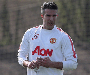M.U trả tiền để Van Persie ra đi